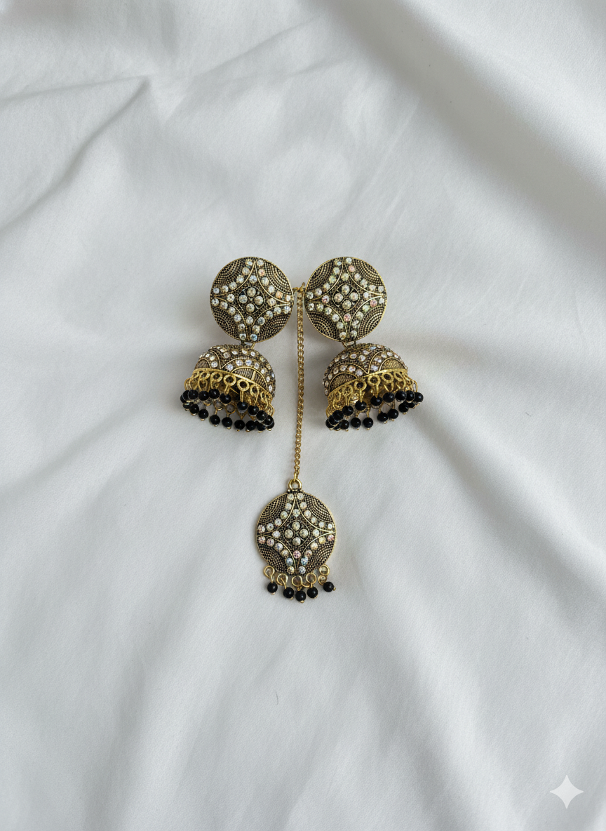Antique Gold Jhumkha Earrings With Mang Tikka